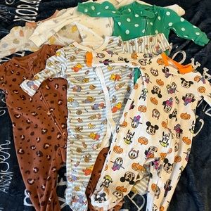 6 piece bundle for 6-9 month baby gender neutral- Carter’s & Disney